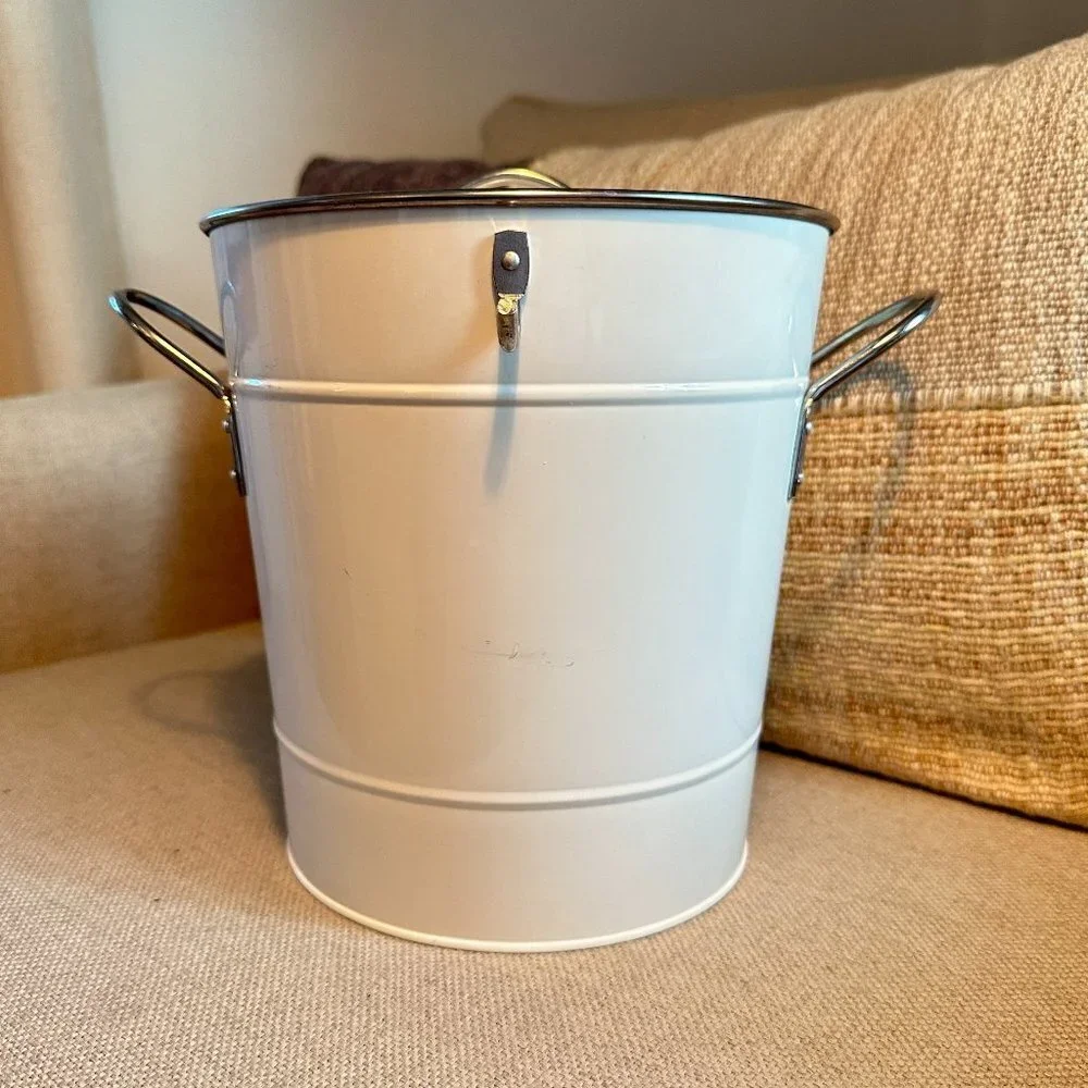 White Galvanize Ice Bucket With Lid and Scoop